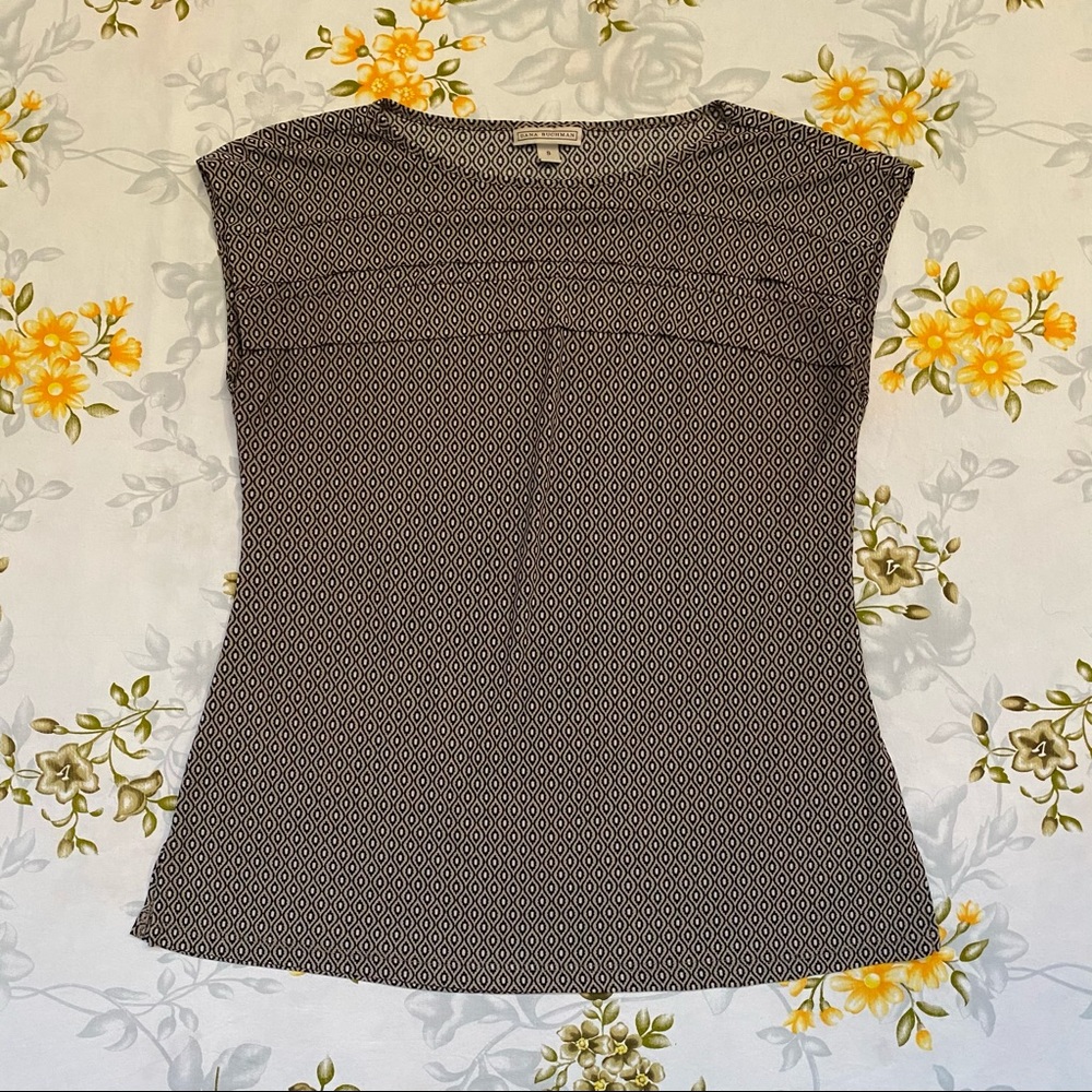 Dana Buchman Size S Patterned Blouse